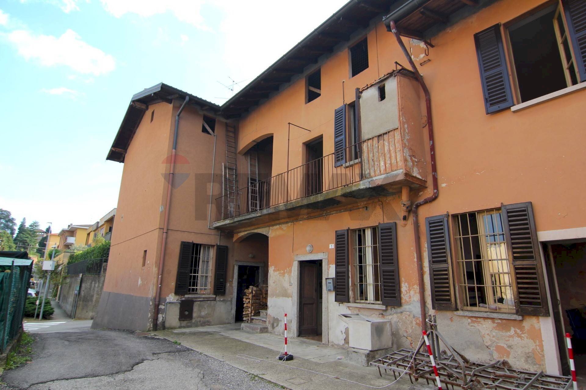 Casa all\'aperto - Casa semi indipendente Via Trieste
 
5, Buguggiate - foto 3