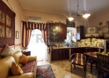 Sala da pranzo - Appartamento PIAZZA TENENTE DI FAZIO
 
3, Ramacca - foto 17