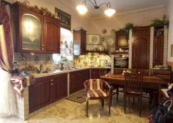 Sala da pranzo - Appartamento PIAZZA TENENTE DI FAZIO
 
3, Ramacca - foto 18