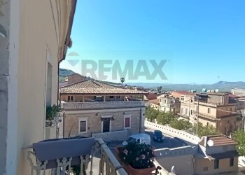 Balcone - Appartamento PIAZZA TENENTE DI FAZIO
 
3, Ramacca - foto 20