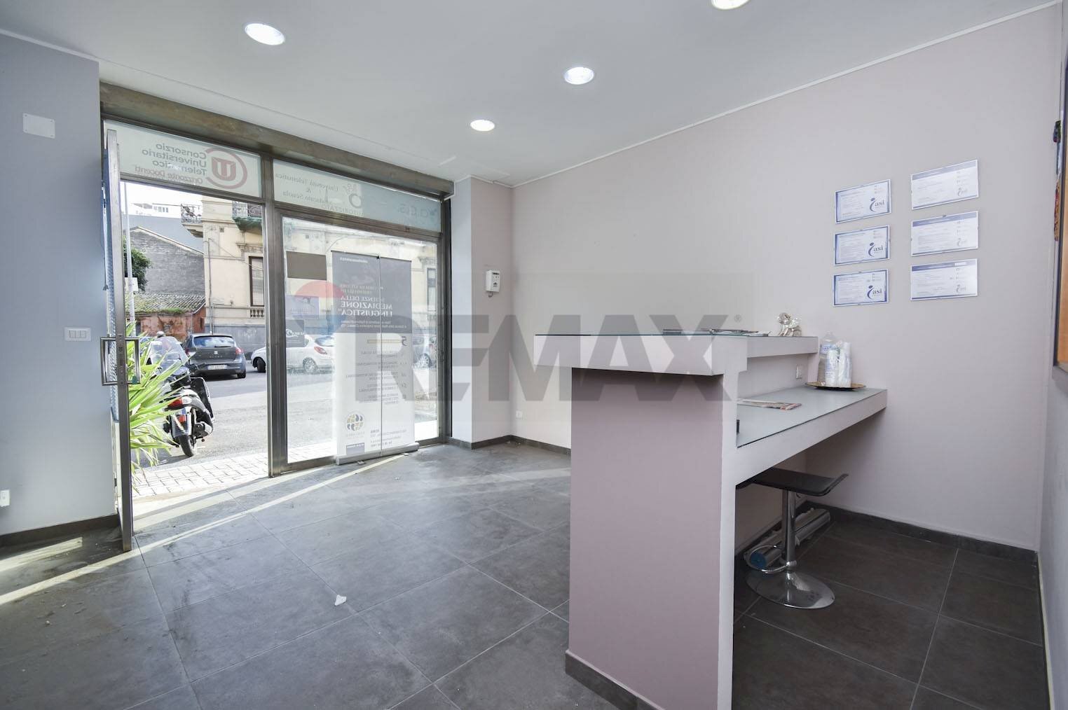 Ufficio - Locale Commerciale Piazza Duca Di Camastra
 
20, Catania - foto 1