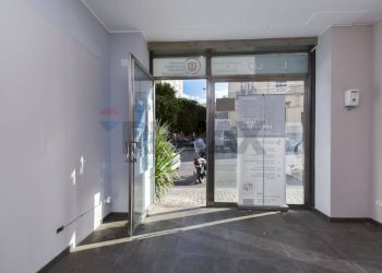 Stanza vuota - Locale Commerciale Piazza Duca Di Camastra
 
20, Catania - foto 6