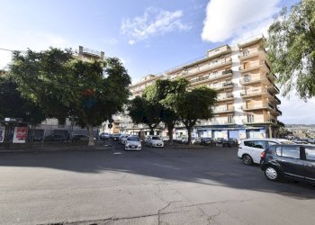 Edificio all\'aperto - Locale Commerciale Piazza Duca Di Camastra
 
20, Catania - foto 23