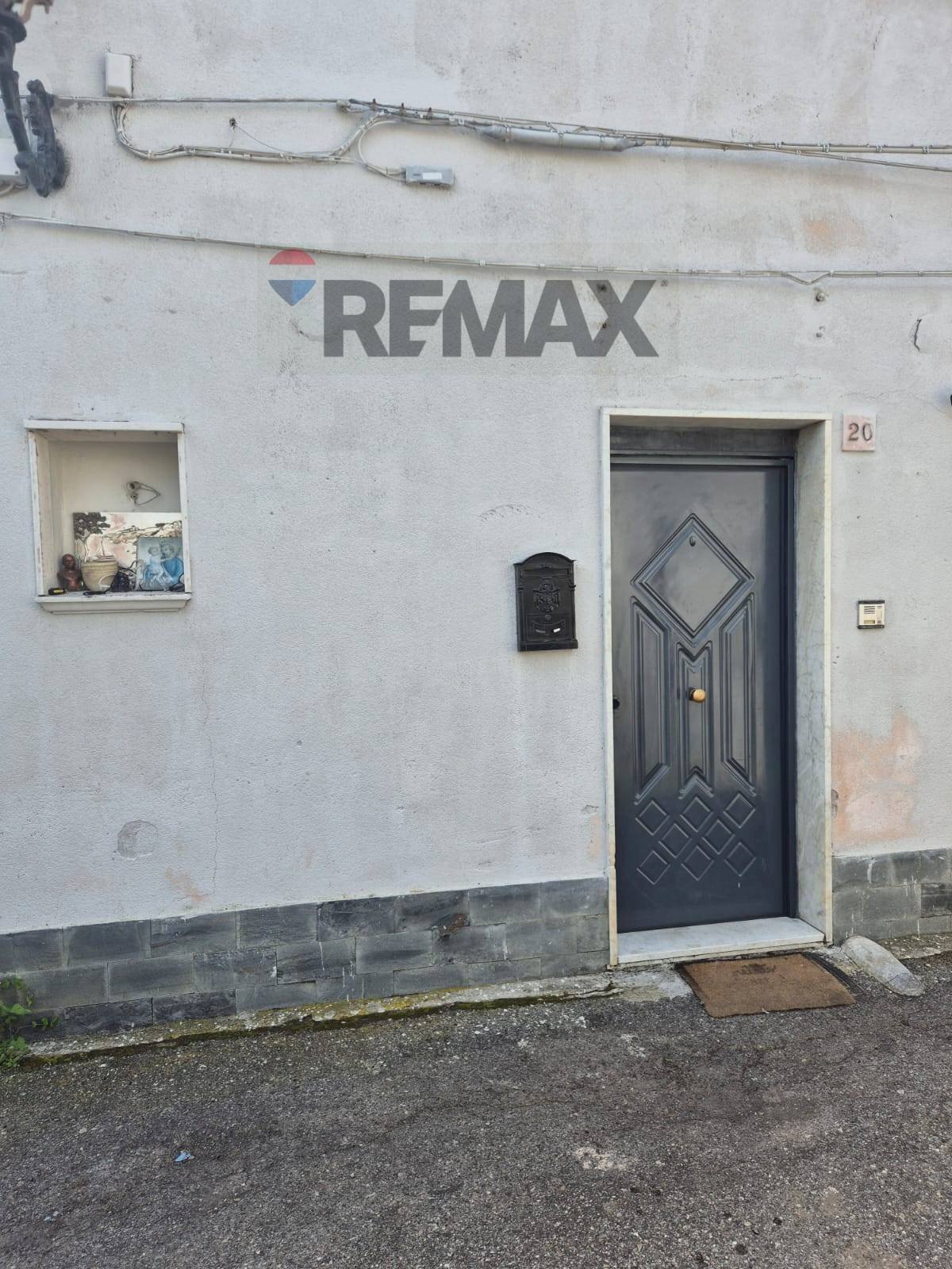 Edificio all\'aperto - Casa indipendente Vicolo di via stelluzza
 
20, Trecastagni - foto 1