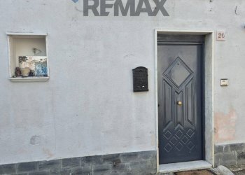 Edificio all\'aperto - Casa indipendente Vicolo di via stelluzza
 
20, Trecastagni - foto 1