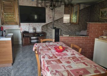 Sala da pranzo - Casa indipendente Vicolo di via stelluzza
 
20, Trecastagni - foto 8