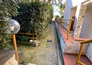 Giardino - Trilocale Via Nazionale
 
78, Letojanni - foto 26