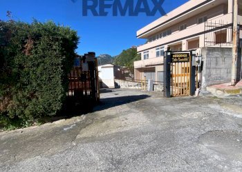 Edificio all\'aperto - Trilocale Via Nazionale
 
78, Letojanni - foto 28