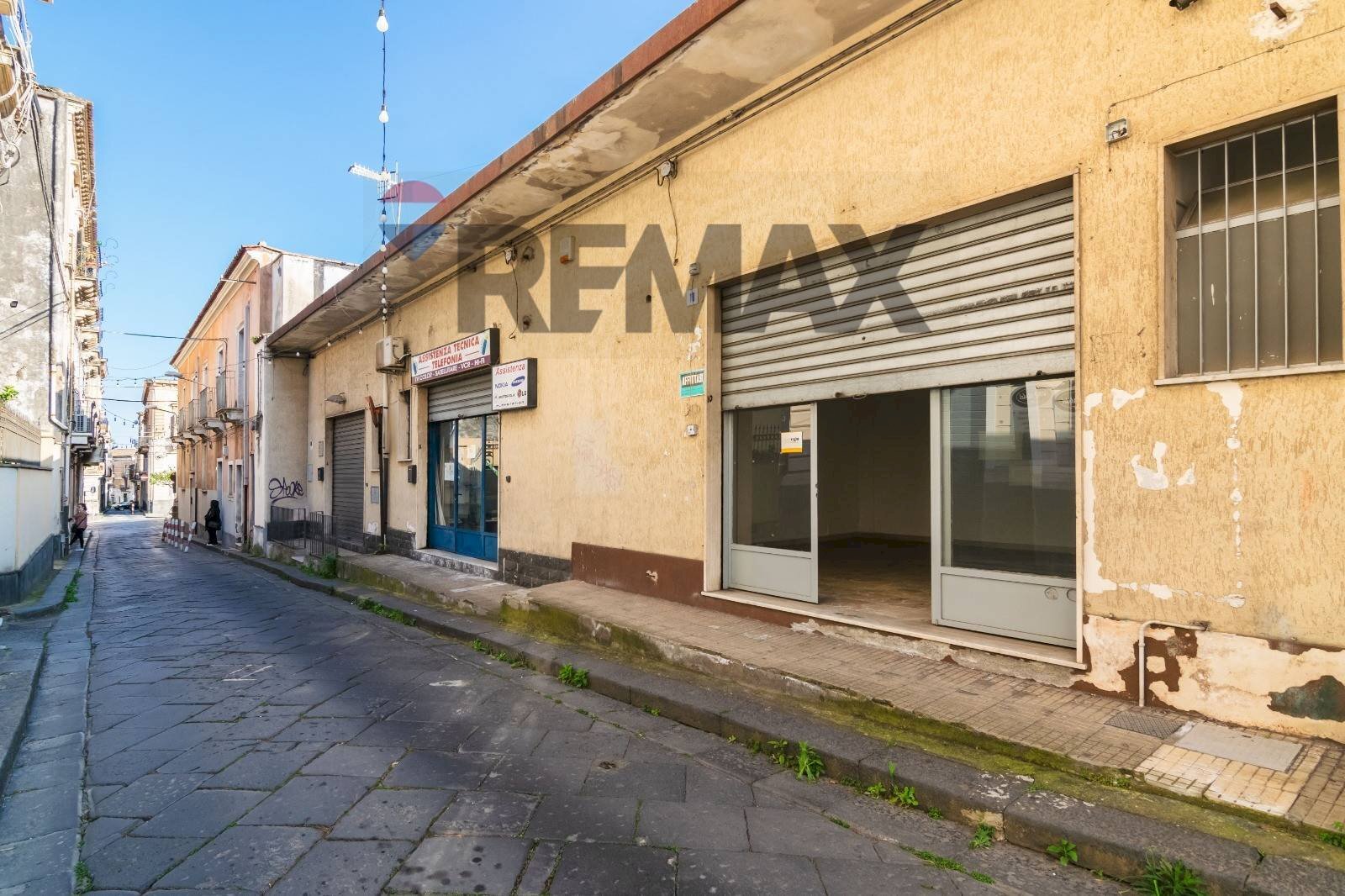 Edificio all\'aperto - Commercial Premises VIA SAC. SEBASTIANO LISI
 
1, Giarre - photo 2