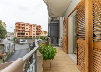 Balcone - Quadrilocale via l. ariosto
 
27 F, Acireale - foto 9