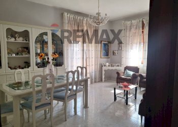 Sala da pranzo - Appartamento via urbino
 
7, Paterno - foto 13