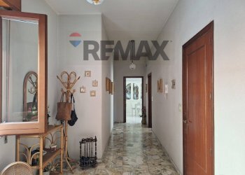 Hall / corridoio - Appartamento via urbino
 
7, Paterno - foto 16