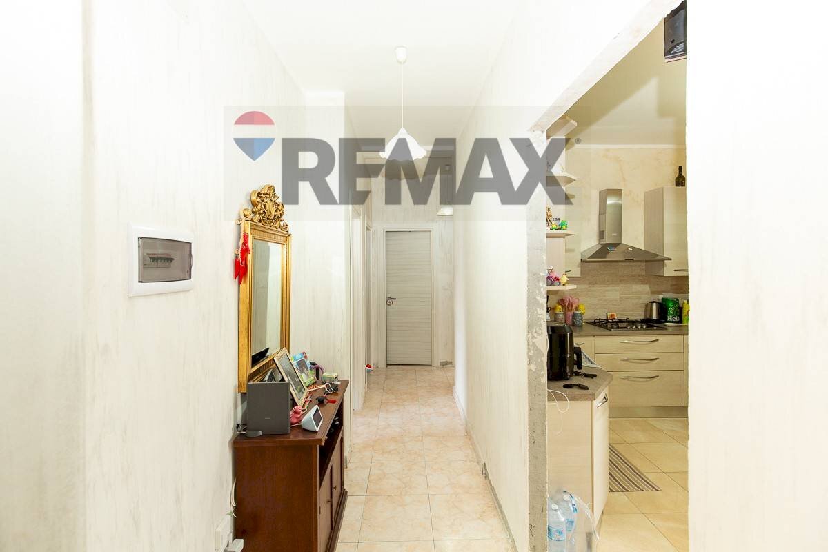 Hall / corridoio - Quadrilocale Via Gaetano Di Giovanni
 
19, Catania - foto 3