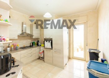 Cucina - Quadrilocale Via Gaetano Di Giovanni
 
19, Catania - foto 4