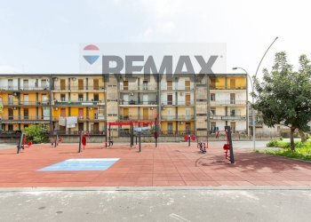 Edificio all\'aperto - Quadrilocale Via Gaetano Di Giovanni
 
19, Catania - foto 31