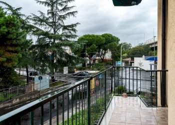 Balcone - Appartamento Via Giacomo Puccini
 
2, Gravina di Catania - foto 1