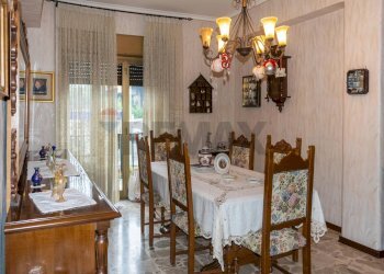 Sala da pranzo - Appartamento Via Giacomo Puccini
 
2, Gravina di Catania - foto 5