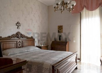 Camera / camera da letto - Appartamento Via Giacomo Puccini
 
2, Gravina di Catania - foto 6