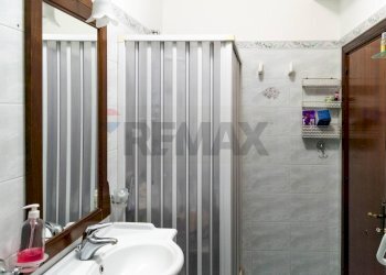 Bagno - Appartamento Via Giacomo Puccini
 
2, Gravina di Catania - foto 11