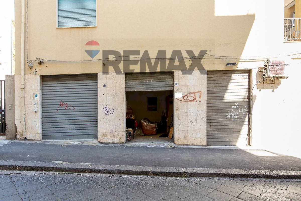 Edificio all\'aperto - Box Via Francesco Cilea, Catania - foto 2