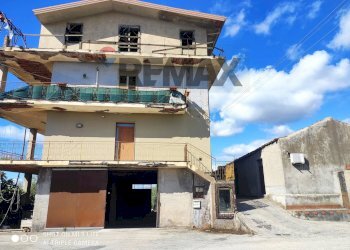 Edificio all\'aperto - Warehouse contrada marvezzaro
 
47, Paterno - photo 20