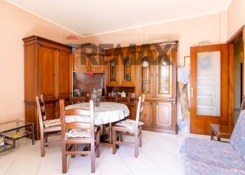 Sala da pranzo - Appartamento Via San Domenico Savio
 
3, Gravina di Catania - foto 18