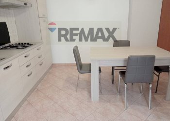 Sala da pranzo - Quadrilocale Via Federico de Roberto
 
26, Mascali - foto 1