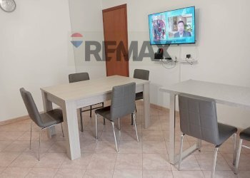 Sala da pranzo - Quadrilocale Via Federico de Roberto
 
26, Mascali - foto 2