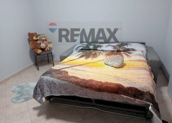 Camera / camera da letto - Quadrilocale Via Federico de Roberto
 
26, Mascali - foto 15