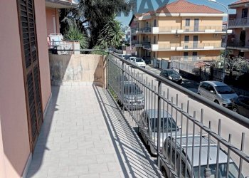 Balcone - Quadrilocale Via Federico de Roberto
 
26, Mascali - foto 19