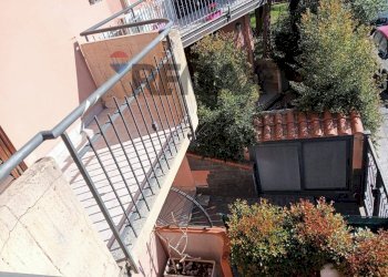 Balcone - Quadrilocale Via Federico de Roberto
 
26, Mascali - foto 20