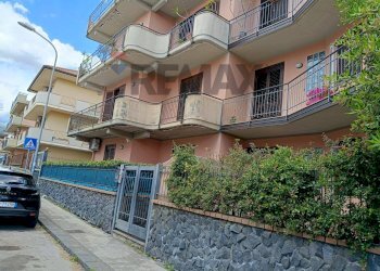 Edificio all\'aperto - Four-room apartment Via Federico de Roberto
 
26, Mascali - photo 1
