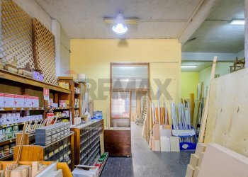 Dispensa di stoccaggio - Locale Commerciale Via Mandrà
 
13/B, Catania - foto 10