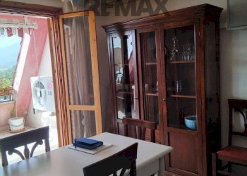 Sala da pranzo - Quadrilocale Via Contrada Sillemi - Unità d'Italia
 
8-10, Letojanni - foto 1