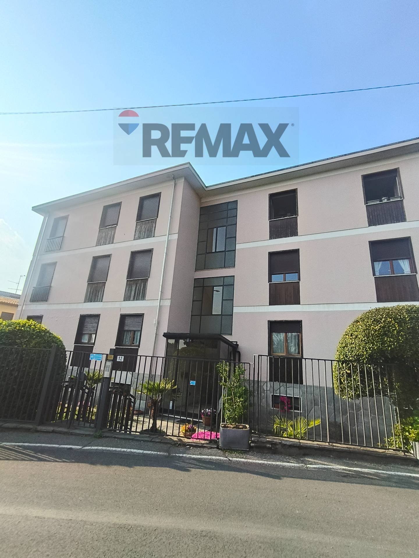 Edificio all\'aperto - Quadrilocale via Vignareto
 
12, Besana in Brianza - foto 1