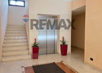 Ricezione / Lobby - Bilocale Via Gabriele Falloppio
 
9, Milano - foto 9