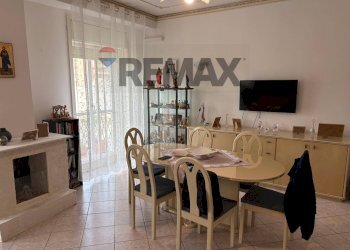 Sala da pranzo - Appartamento piazza Leone Cuella
 
12, Siracusa - foto 7