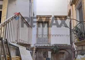 Balcone - Commercial Premises Via Santissimo Salvatore
 
12, Caltagirone - photo 10