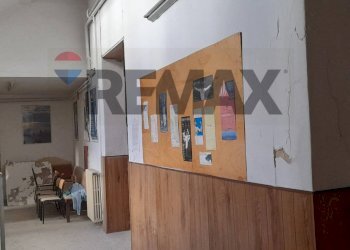 Hall / corridoio - Locale Commerciale Via Santissimo Salvatore
 
12, Caltagirone - foto 4