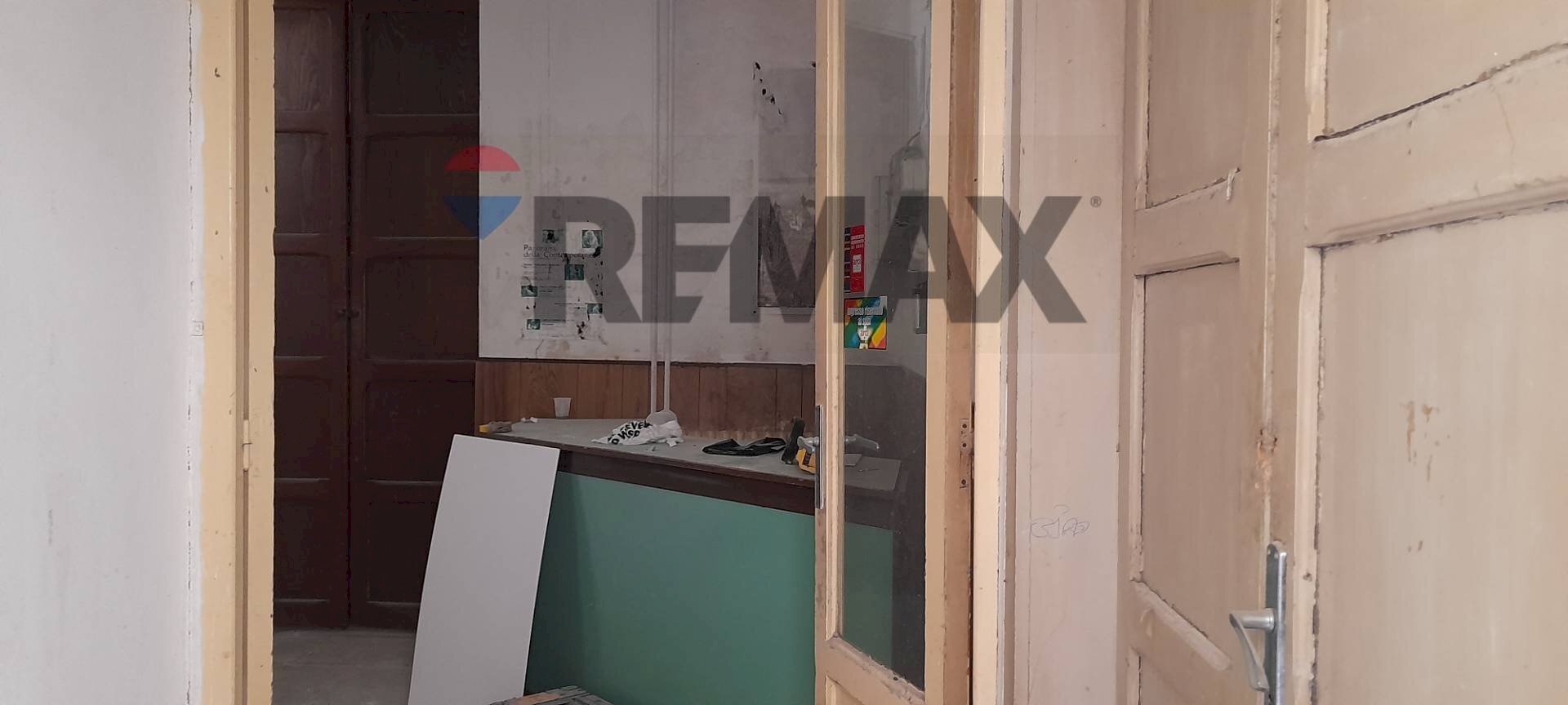 Bagno - Commercial Premises Via Santissimo Salvatore
12, Caltagirone - photo 3