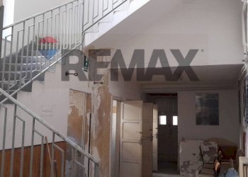 Scale - Commercial Premises Via Santissimo Salvatore
 
12, Caltagirone - photo 6