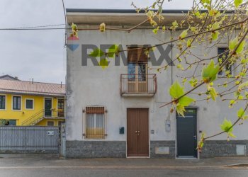 Casa all\'aperto - Trilocale via foro san martino
 
12, Cassano Magnago - foto 5