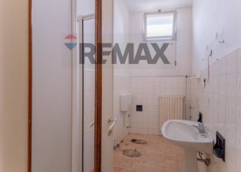 Bagno - Trilocale via foro san martino
 
12, Cassano Magnago - foto 17