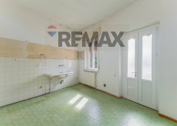 Stanza vuota - Trilocale via foro san martino
 
12, Cassano Magnago - foto 23