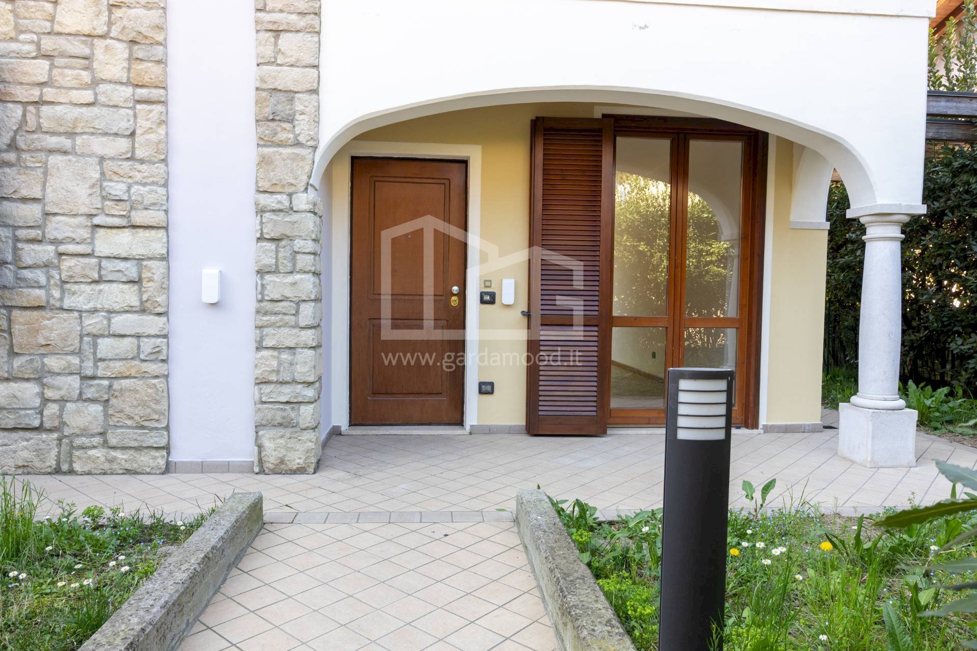 Foto 3 - Villa a Schiera Via M Cerutti
 
84, Lonato del Garda - foto 3