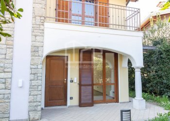 Foto 1 - Villa a Schiera Via M Cerutti
 
84, Lonato del Garda - foto 1
