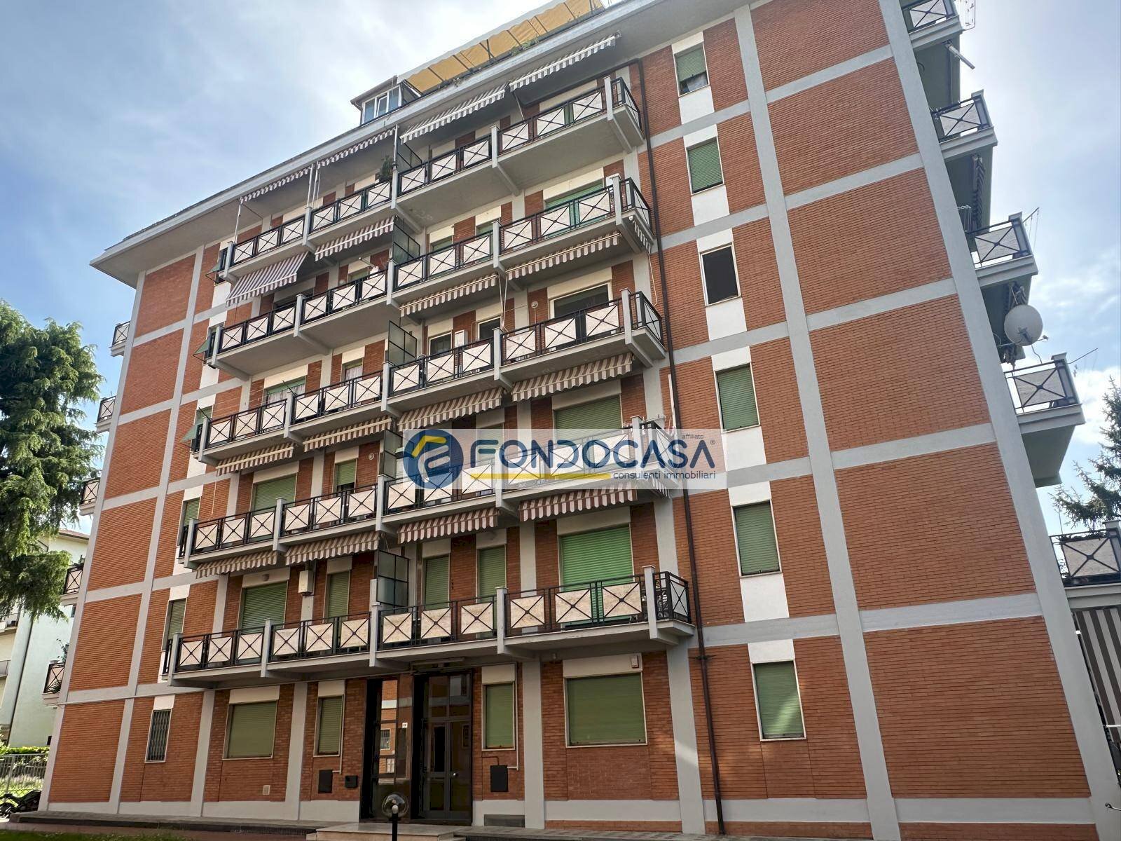 esterno - Quadrilocale via enrico fermi, Massa - foto 2