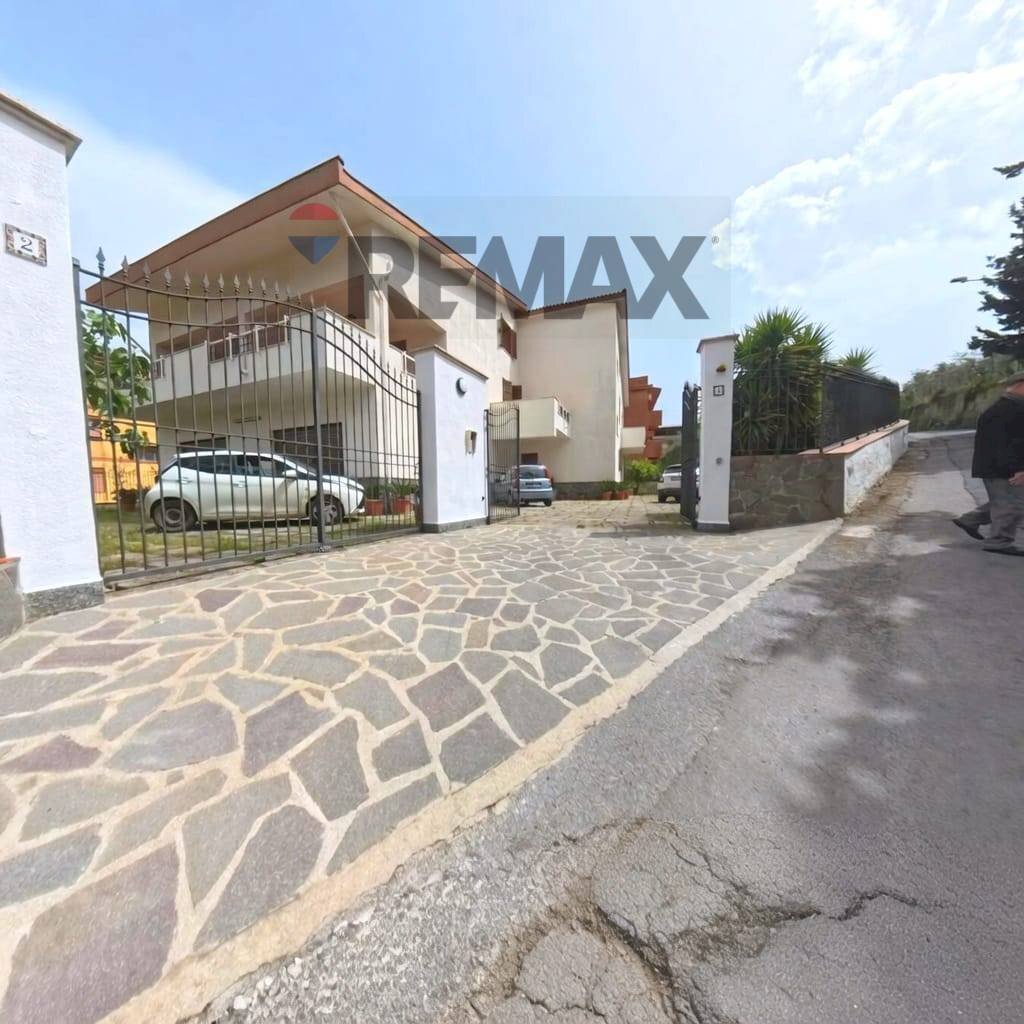 Casa all\'aperto - Villa via Montecuccio
 
2, Carini - foto 1