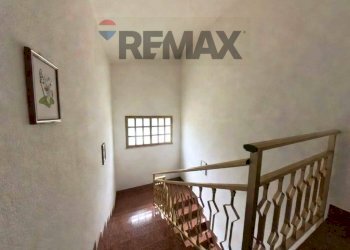Scale - Villa via Montecuccio
 
2, Carini - foto 15