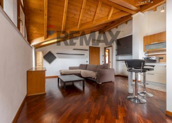 Soggiorno - Attic Via Antonio Grmasci
 
4, Vanzaghello - photo 3